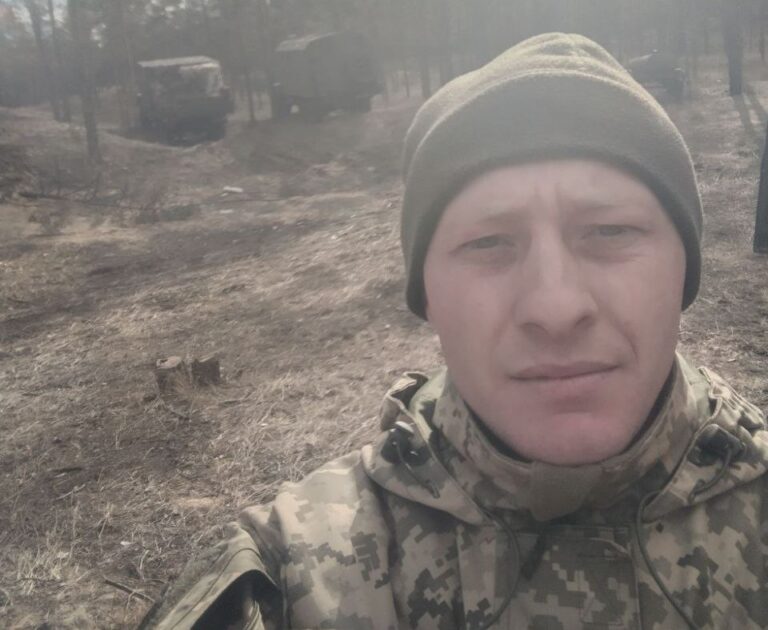 Перед виїздом попросив зробити фото: згадаймо захисника  Антона Штефанюка, який загинув у бою за Антонівський міст