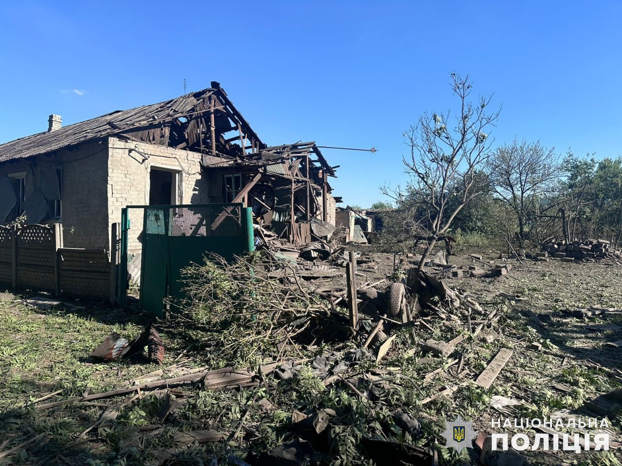 Наслідки російських атак на Донеччині 6 липня. Фото: ГУНП Донеччини