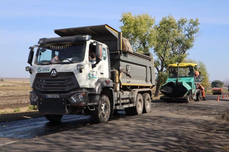 Донецька ОВА шукає підрядника на 38,6 млн грн для утримання доріг у Покровському районі (деталі)