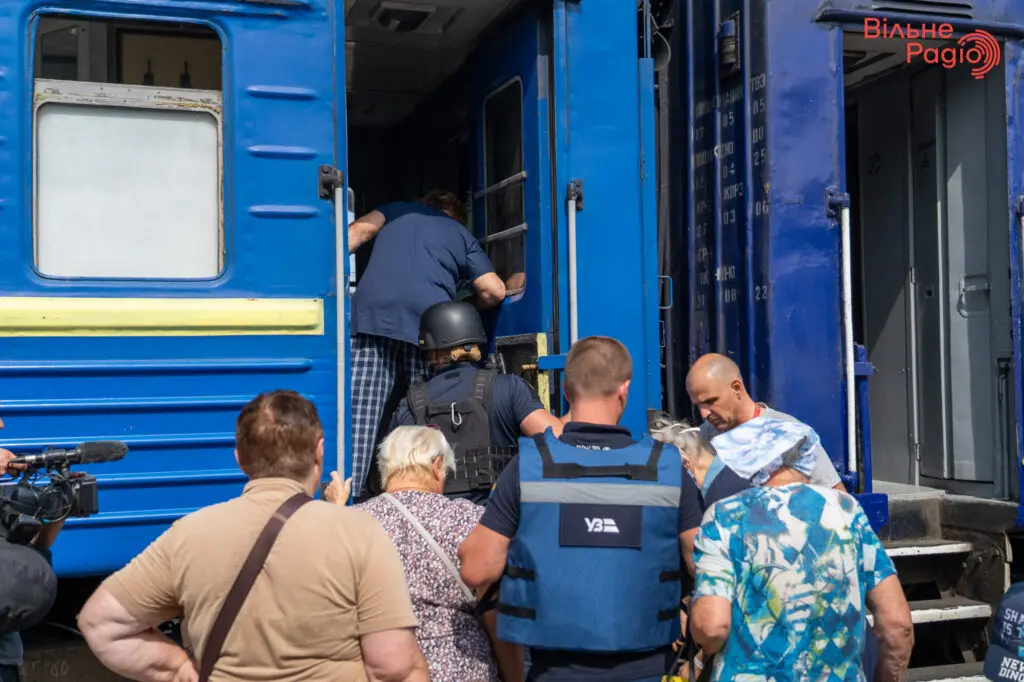 Изображение к публикацииПоезда из Покровска в Киев и Львов продолжат курсировать до 11 сентября, — Укрзализныця