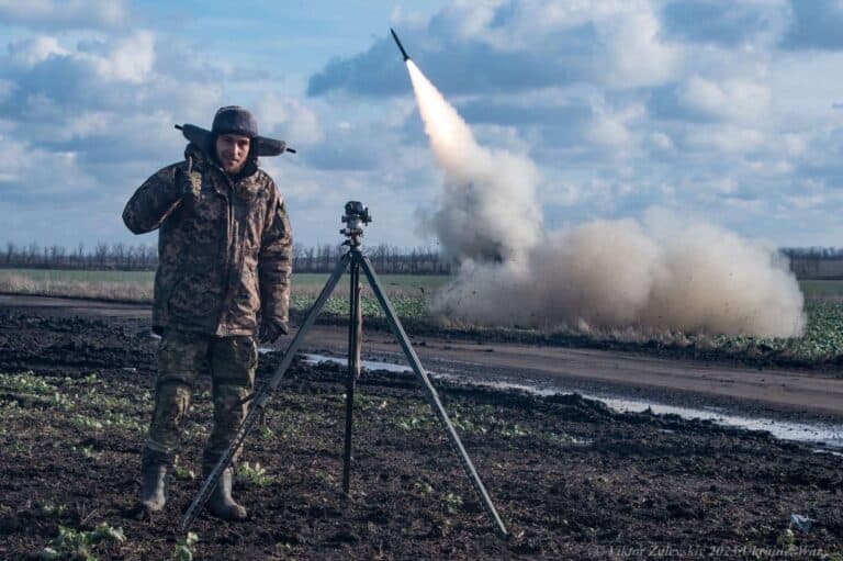 Став батьком за пів року до загибелі: вшануймо Владислава Гутіка, який з 20 років боронив Донеччину