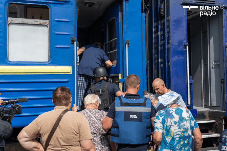 Жителів Донеччини від 6 жовтня евакуюватимуть на Черкащину: як потрапити на безкоштовний потяг