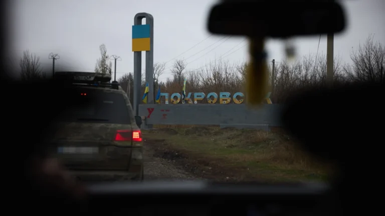 Из Покровска эвакуировали уже всех детей, захватчики в трех километрах от города, — начальник ДонОВА