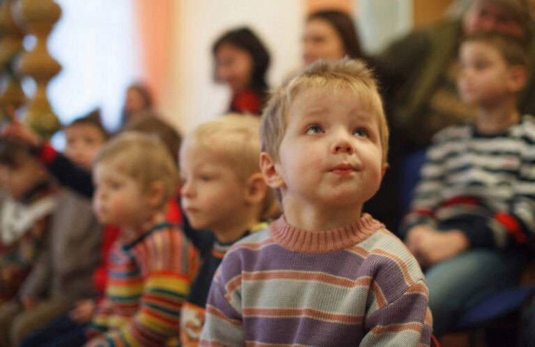 Не цукерками – як допомогти дітям в інтернаті, щоб це було на користь