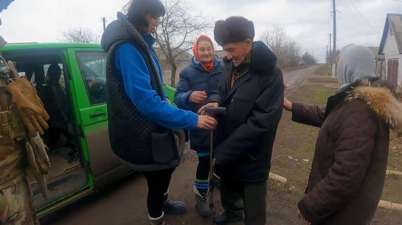 Евакуація цивільних з Лиманської громади у січні 2025-го. Фото: ГУНП Донеччини