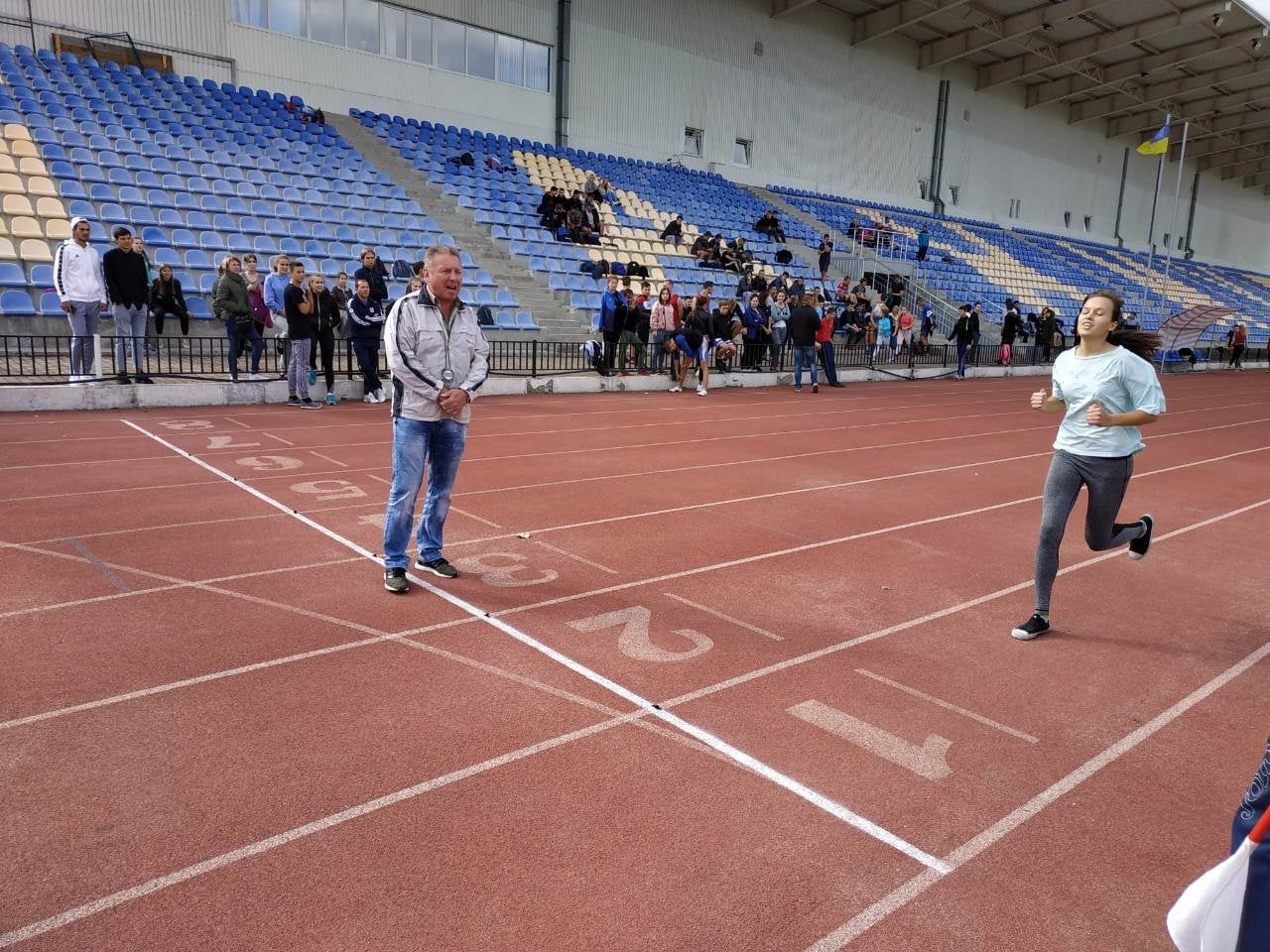 В одній з найбільших спортивних шкіл області з Бахмута скоротили одразу 4 напрямки