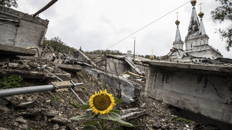 Росіяни понівечили вже понад 600 культових споруд в Україні — від початку відкритого вторгнення. Скільки на Донеччині