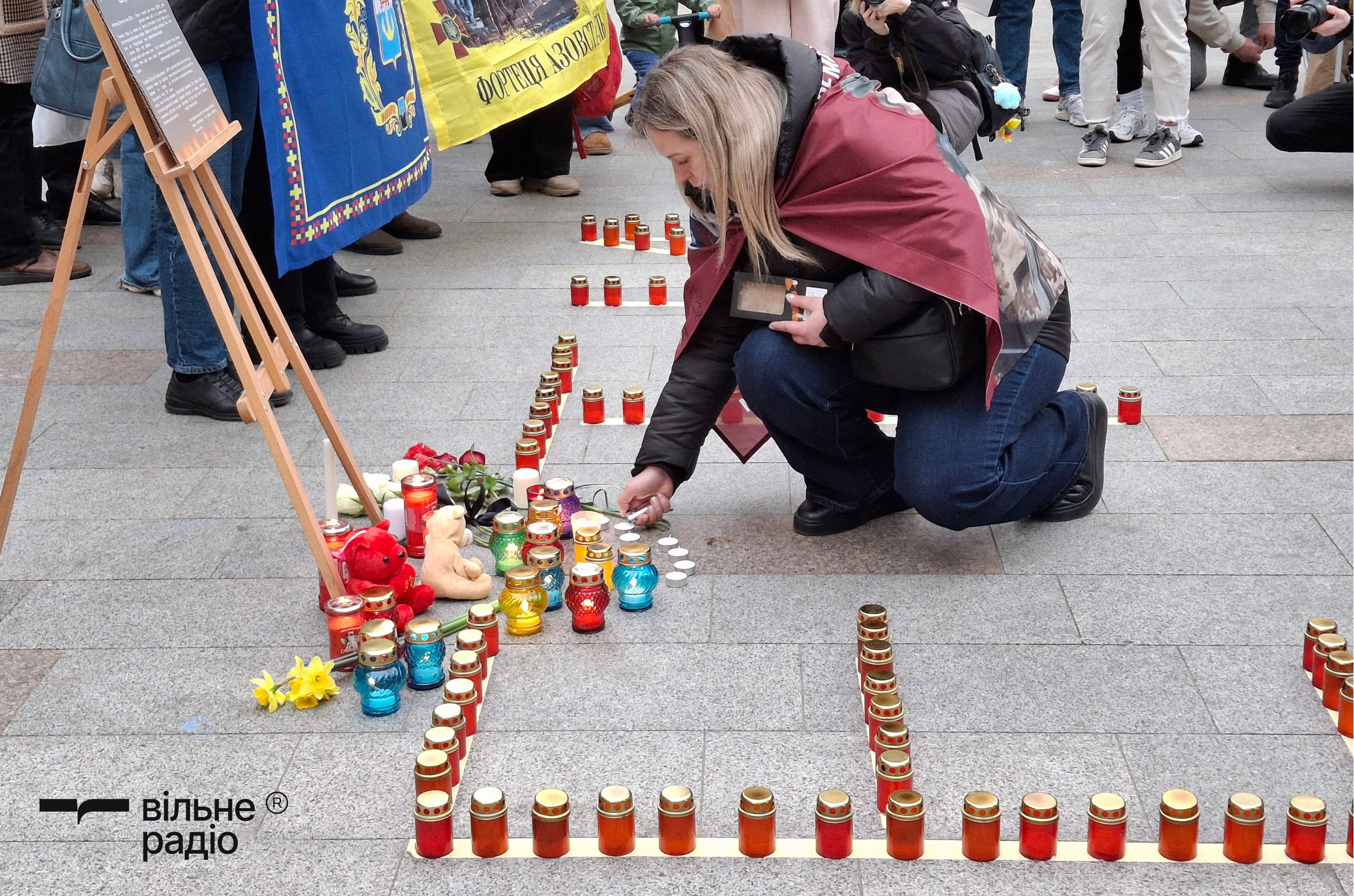 Акція пам’яті загиблих у Маріупольському драмтеатрі. Одеса, 16 березня 2025 року