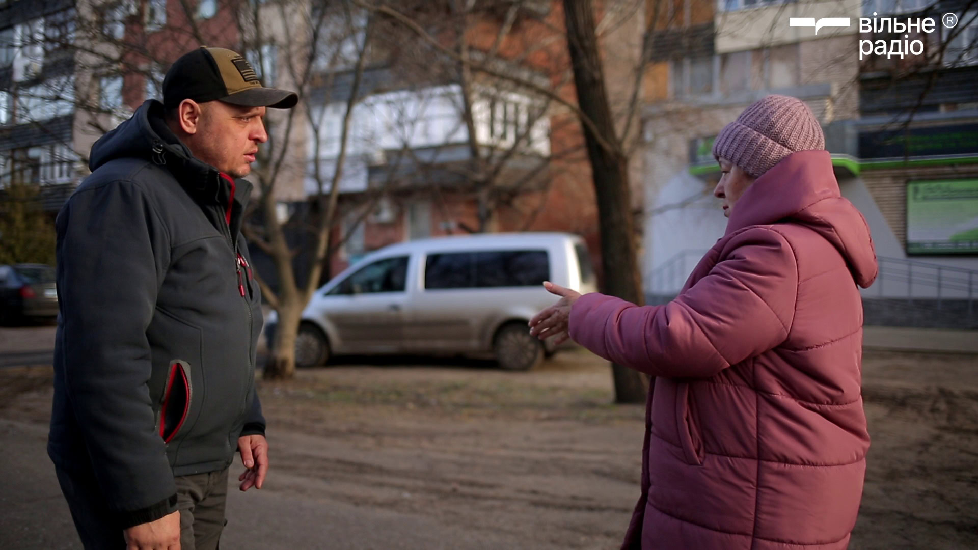 Водій і пасажирка соціального таксі на Донеччині