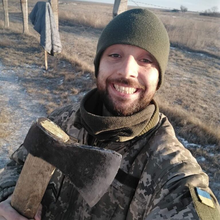 Любив гори, рідне Закарпаття та ділитися його історією з туристами: згадаймо Тараса Гайдука, який загинув в бою неподалік Запоріжжя