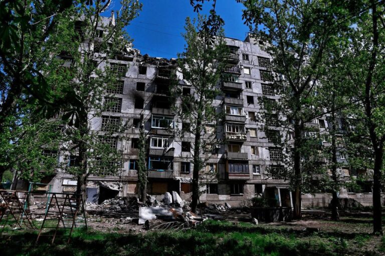 Через російські удари у регіоні четверо загиблих та семеро поранених людей: доба 22 квітня у Донецькій області (ЗВЕДЕННЯ)