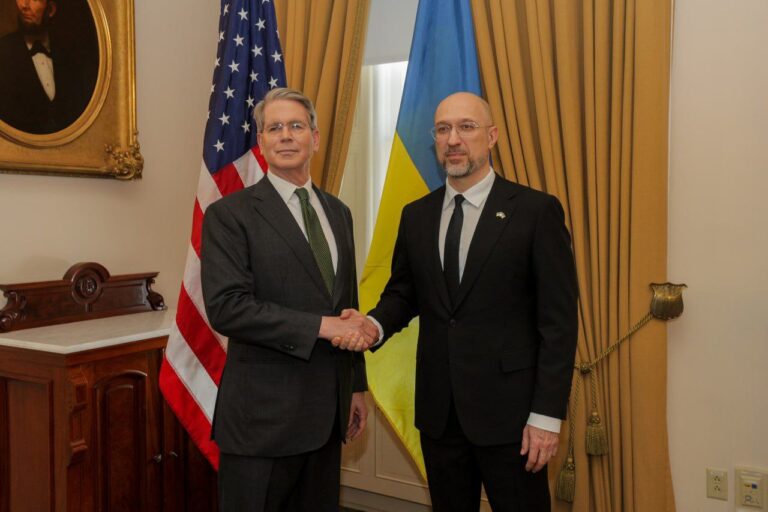 Команди, які займаються угодою про надра між США та Україною, прозвітують до кінця квітня, — Шмигаль