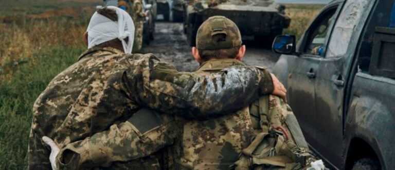 Як пораненим захисникам отримати грошову допомогу під час лікування за кордоном