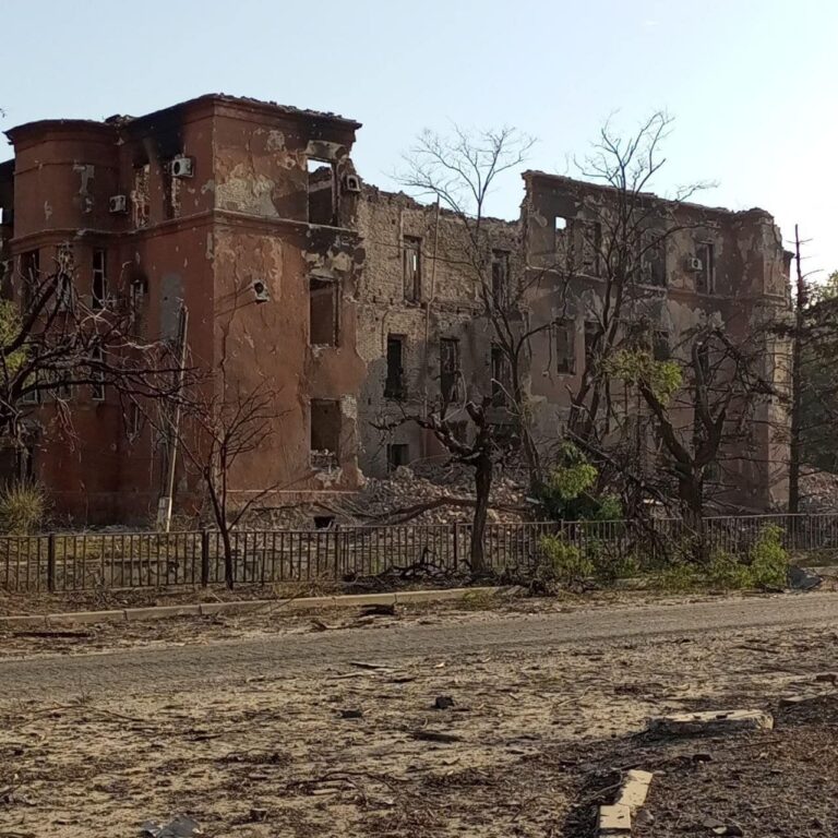 Из-за эвакуации в Дружковку центральная больница Торецка заключит только четыре контракта с НСЗУ. Персонал сокращают