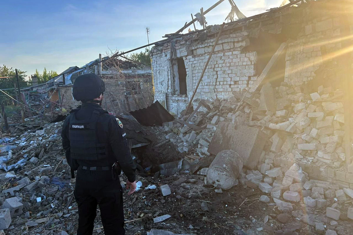 Зображення до посту: Двоє загиблих та дев’ятеро поранених: якими були наслідки обстрілів на Донеччині за 16 травня (ЗВЕДЕННЯ)