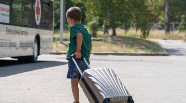 Помощь ВПЛ из Бахмутской громады: семьи с детьми с инвалидностью и многодетные могут получить по 10 тыс. грн