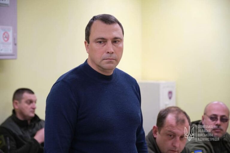 Перегляньте новину: Более миллиона гривен зарплаты, четверть миллиона пенсии и без собственного жилья: что декларирует глава Светлодарской МГА Более миллиона гривен зарплаты, четверть миллиона пенсии и без собственного жилья: что декларирует глава Светлодарской МГА