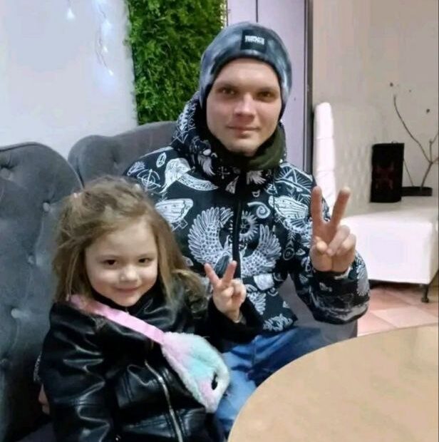 Зображення до посту: Жил дочерью и игрой на барабанах: вспомним Антона Рабела из Ужгорода, который погиб недалеко от Бахмута