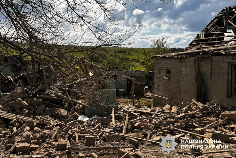 Двое погибших, семеро раненых: 13 мая россияне атаковали девять населенных пунктов Донецкой области (СВОДКА)