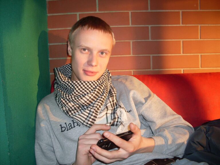 “Человек улыбка”: вспомним военного из Киева Игоря Захарова, погибшего на фронте