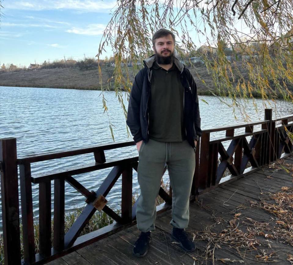 Зображення до посту: Не завершив учебу, пошел на фронт: вспомним защитника Андрея Захарова, погибшего на родной Сумщине