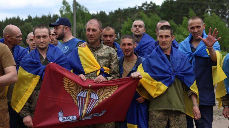 Другий день великого обміну полоненими: додому повернулися ще 307 українців