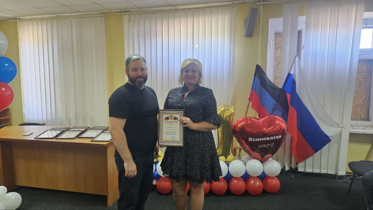 Зображення до посту: “Голова” окупованого Спартака Марина Асєєва тепер представляє Авдіївку в сюжетах пропагандистів: що про неї відомо