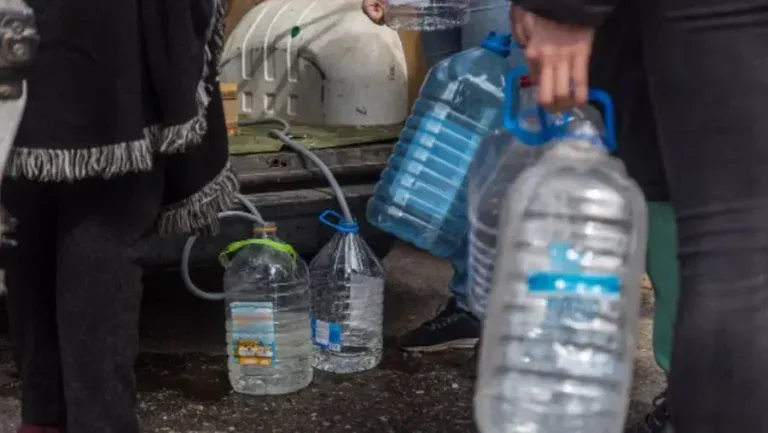 Деякі райони окупованого Маріуполя третю добу без води: як це пояснюють окупанти та легітимна влада міста