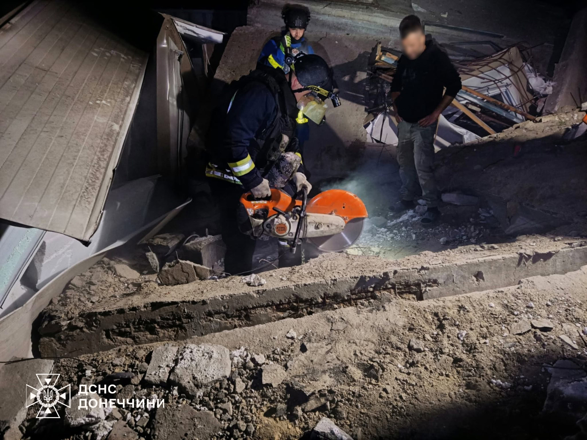 У Сергіївці з-під завалів будівлі дістали тіло людини: що відомо