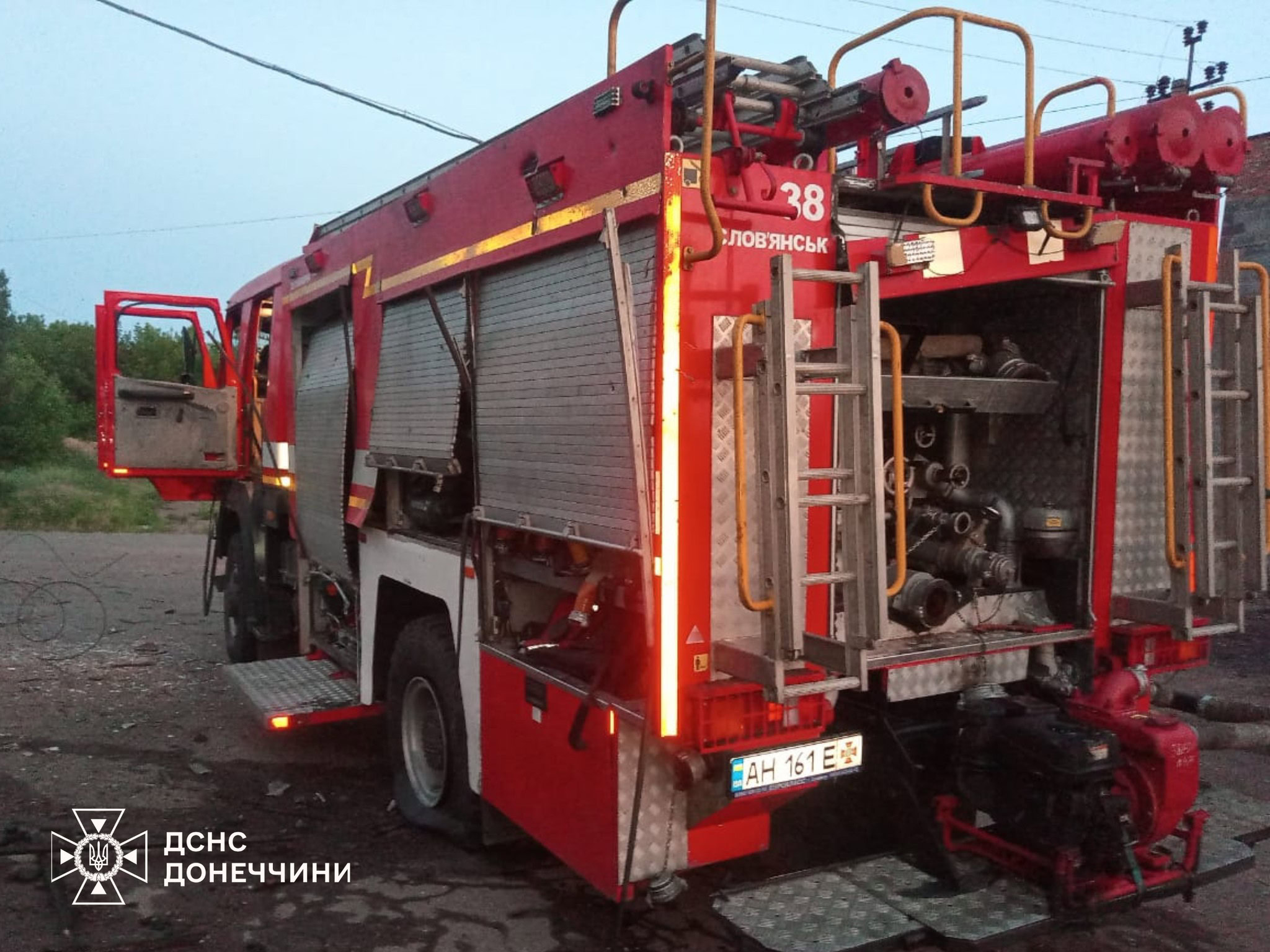 Нічний обстріл Слов’янська: що відомо про пораненого під час другої атаки росіян рятувальника