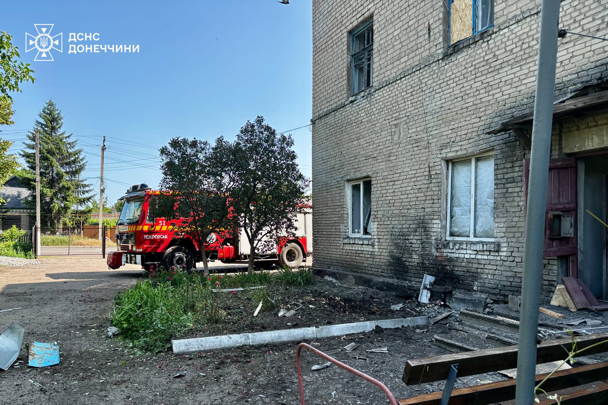 Росіяни вдруге за тиждень атакували пожежну частину у Родинському