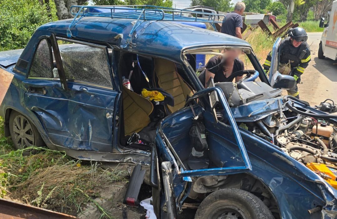 ДТП у Костянтинівці: з понівеченої автівки деблокували жінку