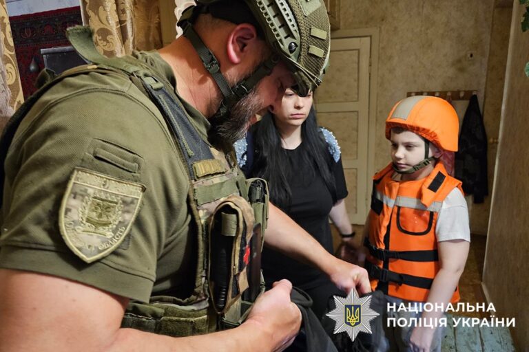 Перегляньте новину: В Донецкой области еще более 160 детей остаются в зоне принудительной эвакуации: в каких громадах В Донецкой области еще более 160 детей остаются в зоне принудительной эвакуации: в каких громадах