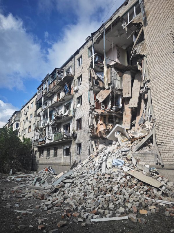 Зображення до посту: Один мирный житель погиб, еще десять получили ранения: последствия российских ударов в Донецкой области 28 июня (СВОДКА)