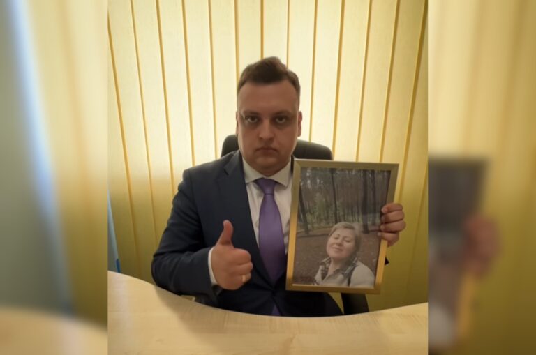 Директор центру “ЯМаріуполь” виклав  відео про маріупольчанку, яка його критикувала. Жінка вимагає вибачень (деталі)