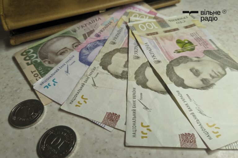 Как малообеспеченным семьям оформить помощь в 2025 году: способы подачи, перечень документов и суммы выплат