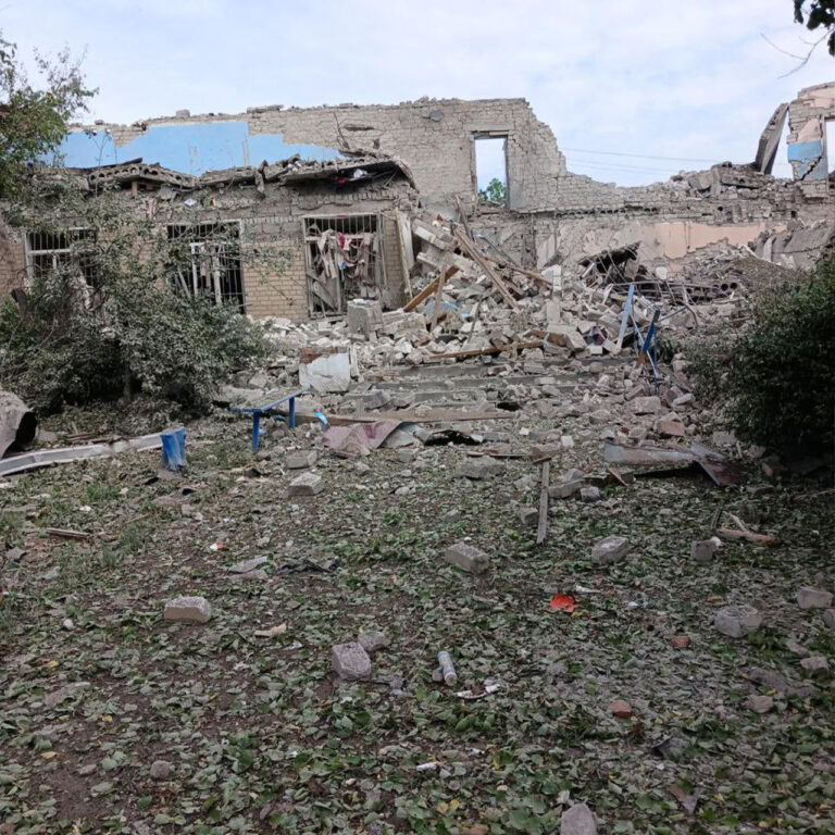 В Шаховской громаде больше нет единственной в округе государственного приюта для переселенцев — туда ударили оккупанты