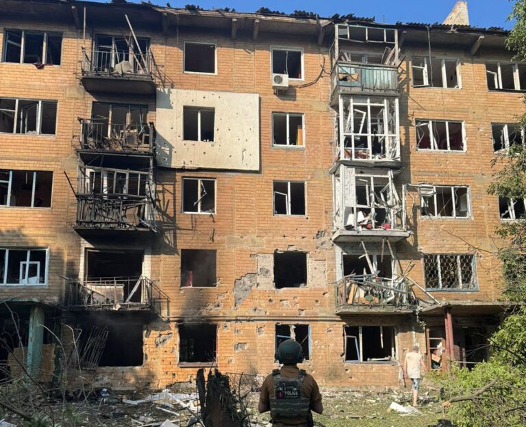 В результате российских ударов по Покровску и Мирнограду есть раненые: сутки 14 июня в Донецкой области (СВОДКА)