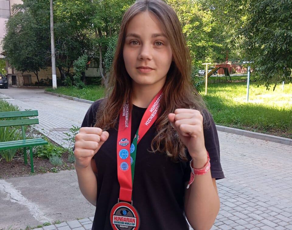 Кікбоксерка з Маріуполя Валерія Хоптюк виборола “срібло” на Кубку світу в Угорщині