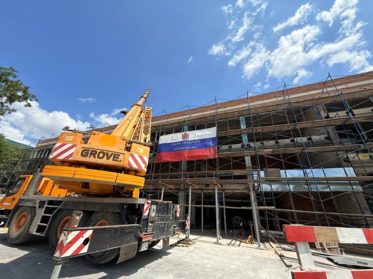 Перегляньте новину: Росіяни планують “відновити” понівечений ними ж спорткомплекс “Нептун” в окупованому Маріуполі до кінця 2025-го Росіяни планують “відновити” понівечений ними ж спорткомплекс “Нептун” в окупованому Маріуполі до кінця 2025-го