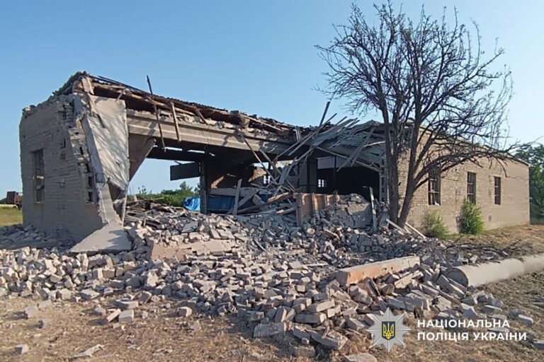 Двое погибших и шестеро раненых: российские военные 11 июня обстреляли не менее 15 населенных пунктов Донецкой области (СВОДКА)