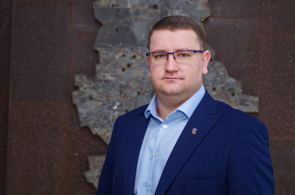 Юрій Мартинов