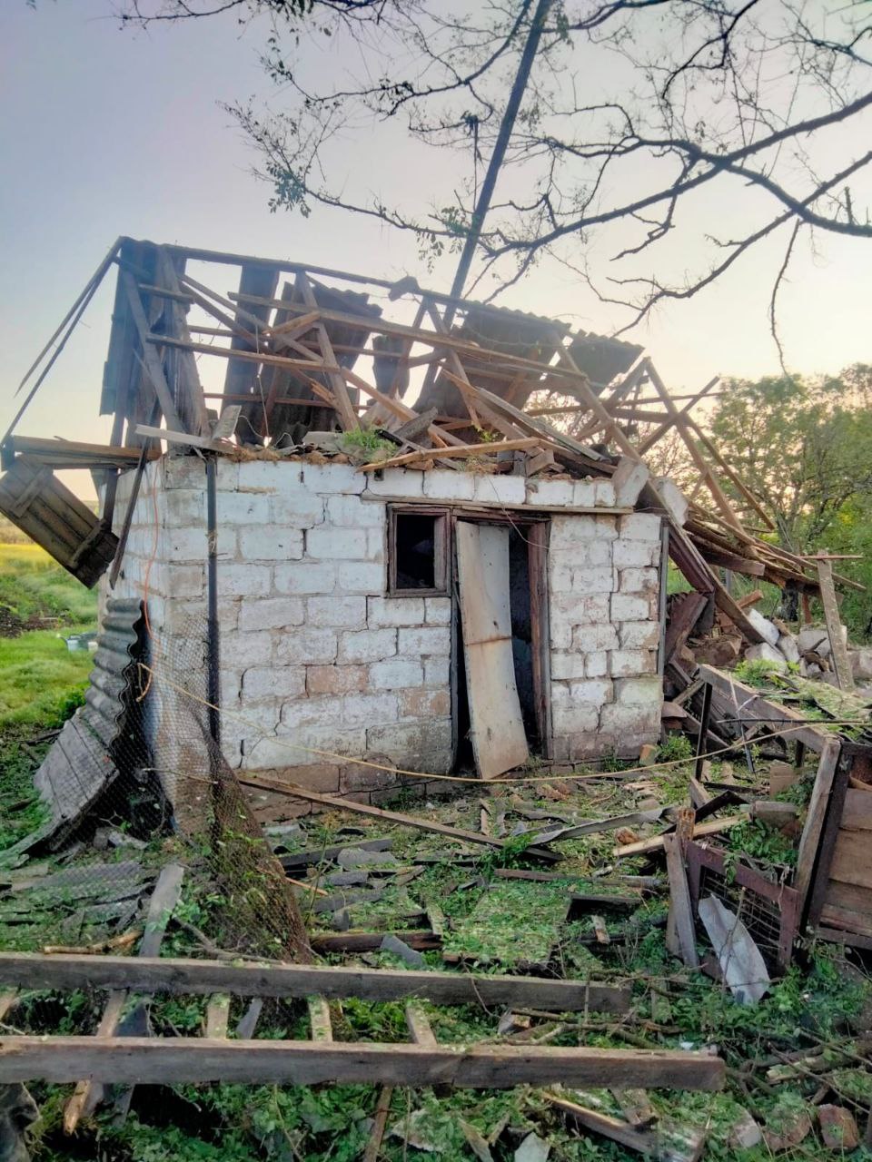 Зображення до посту: Ще троє людей загинули, одна поранена внаслідок обстрілів Донеччини, — Вадим Філашкін