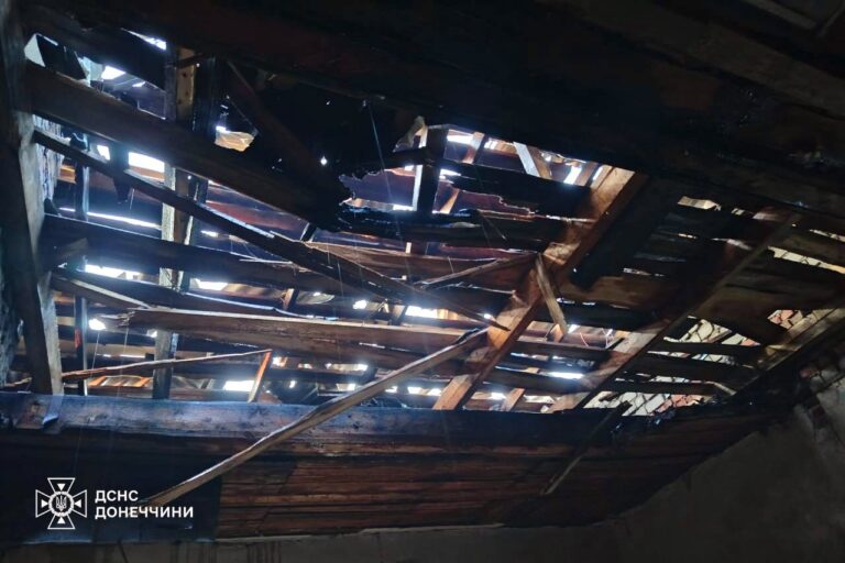 У Родинському дрон влучив у пожежну частину — обійшлося без жертв