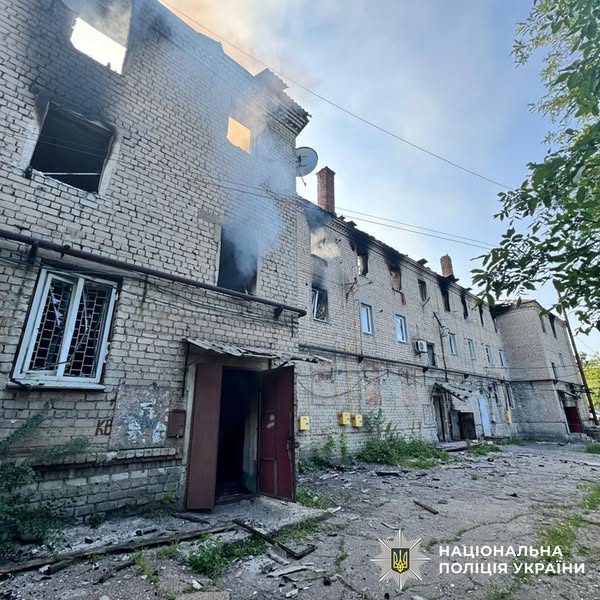 Зображення до посту: Через російські удари загинули два жителі Донеччини, ще дев’ять зазнали поранень. Як минуло 6 червня в регіоні (ЗВЕДЕННЯ)