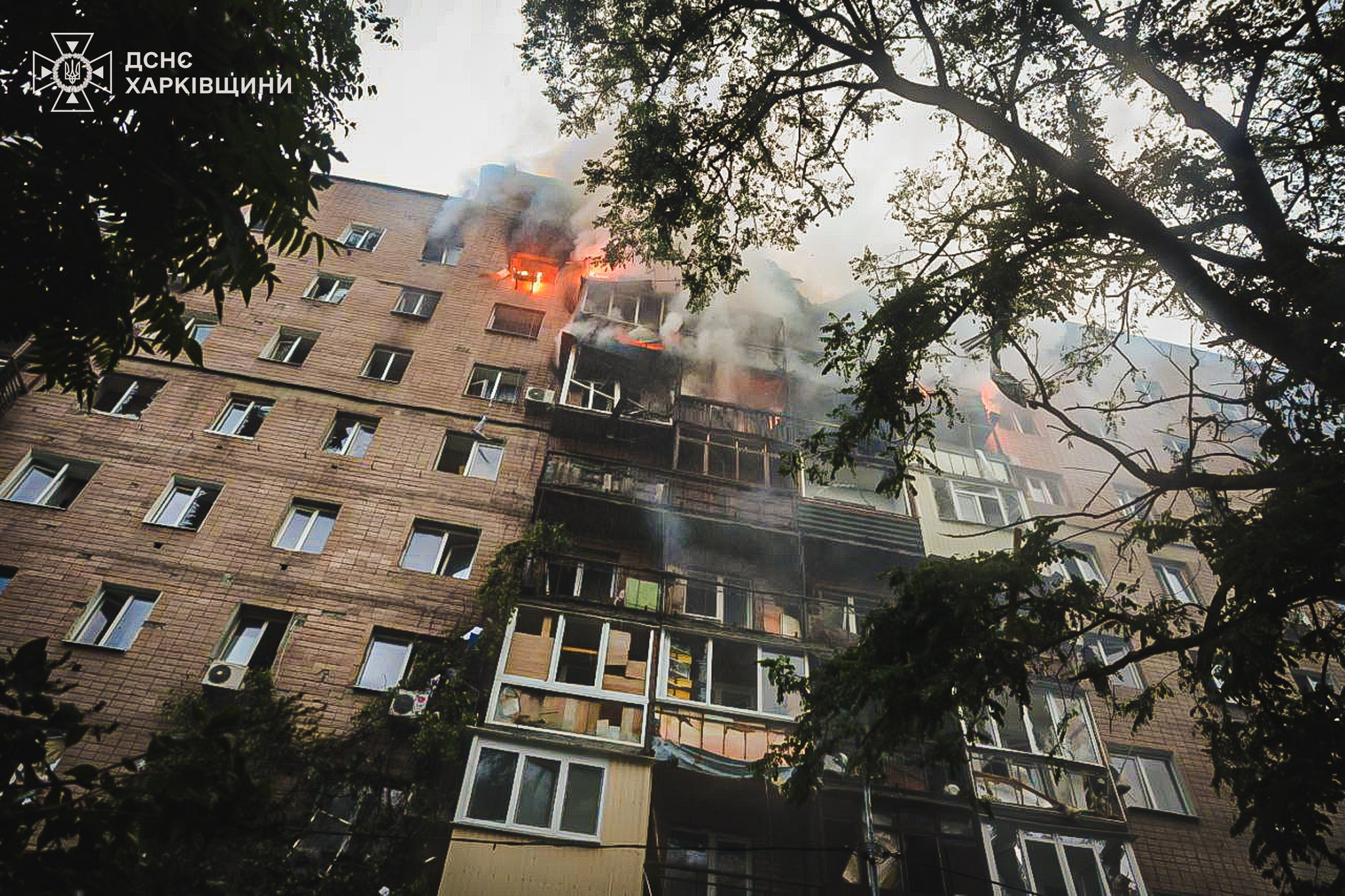 Зображення до посту: Наймасштабніший обстріл Харкова: є загиблі та поранені, серед постраждалих — півторамісячне немовля