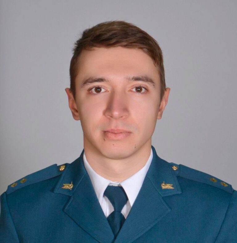 Стал летчиком-истребителем МиГ-29: вспомним защитника Антона Листопада