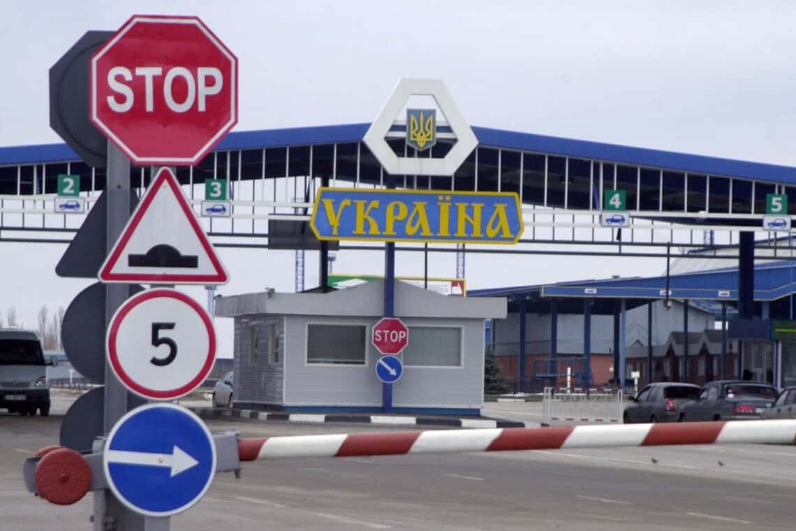 У Росії скасували можливість перетинати кордон дітям за свідоцтвом про народження