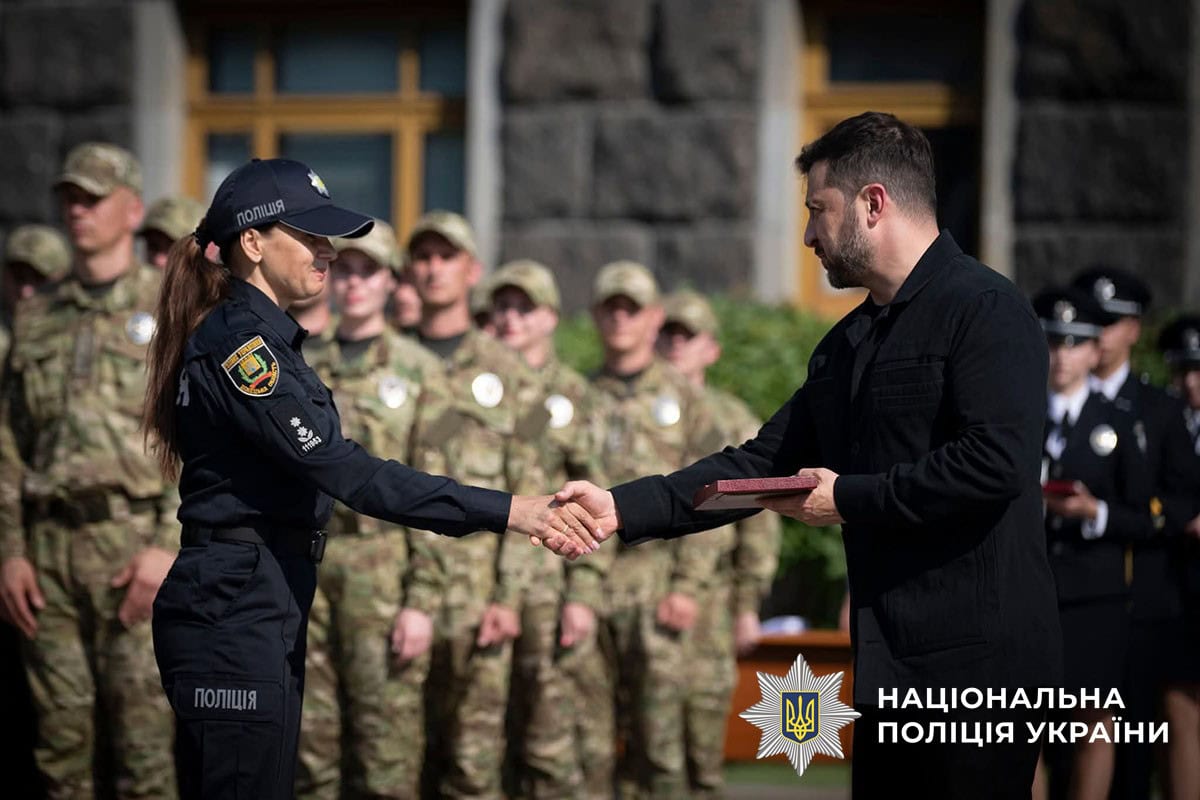 П’ятеро поліціянтів з Донеччини отримали державні нагороди: імена
