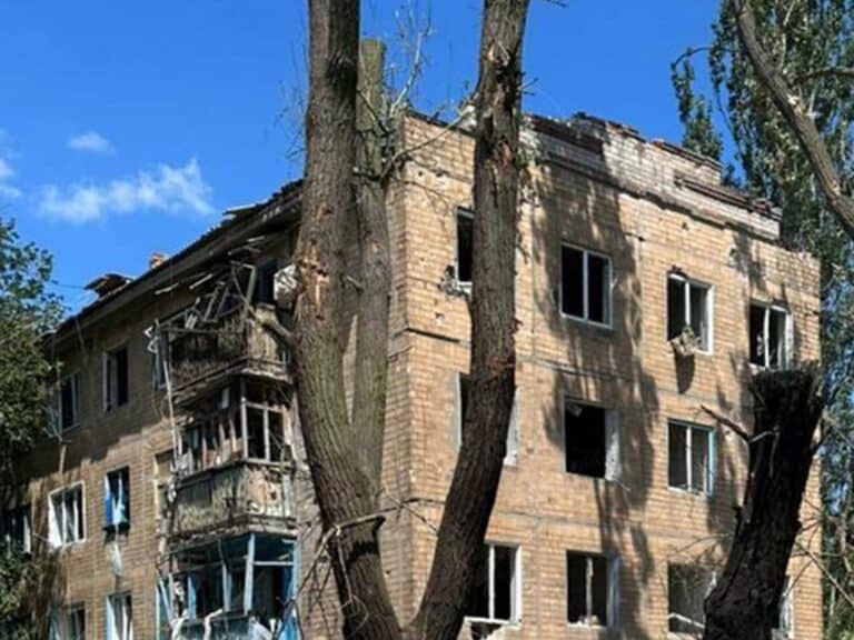 Россияне нанесли удар по Константиновке и Мирнограду: 2 погибших, 15 раненых
